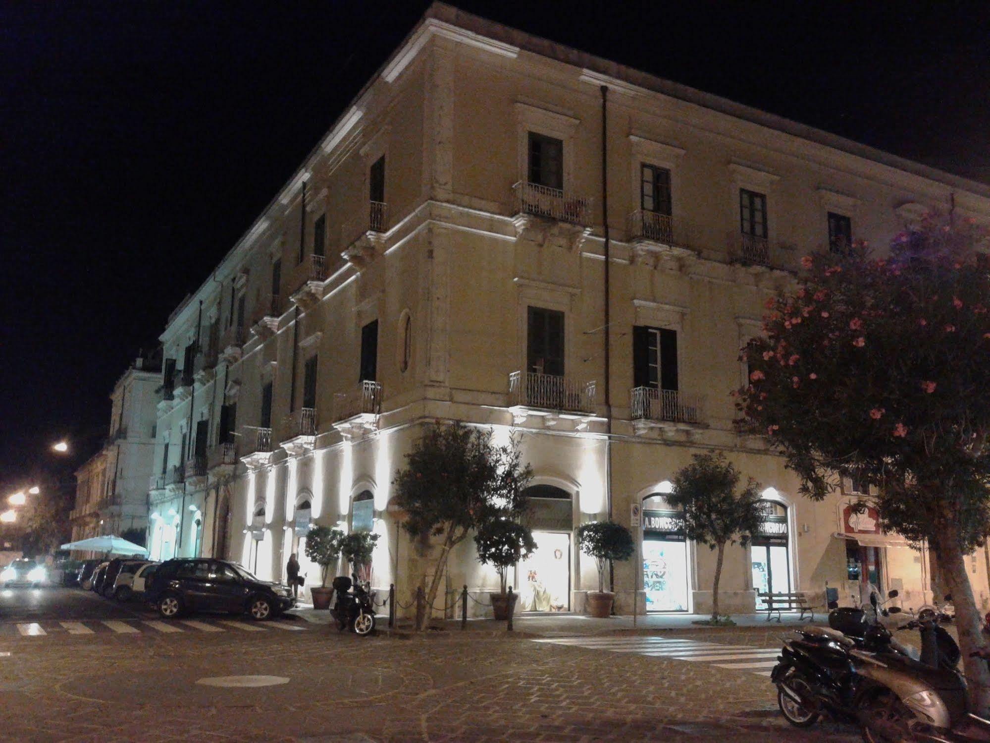 B&B Caravaggio Siracusa 200 Metres From Ortigia 锡拉库扎 外观 照片