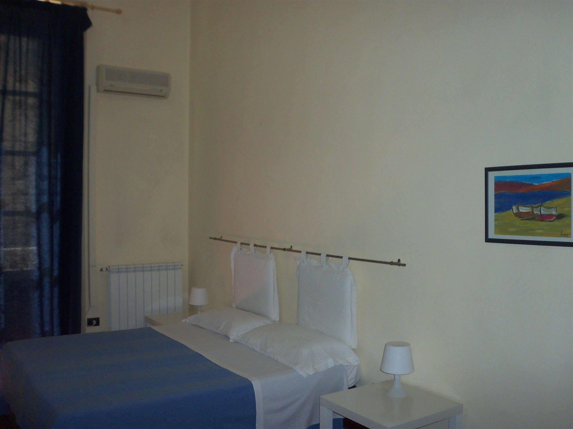 B&B Caravaggio Siracusa 200 Metres From Ortigia 锡拉库扎 外观 照片